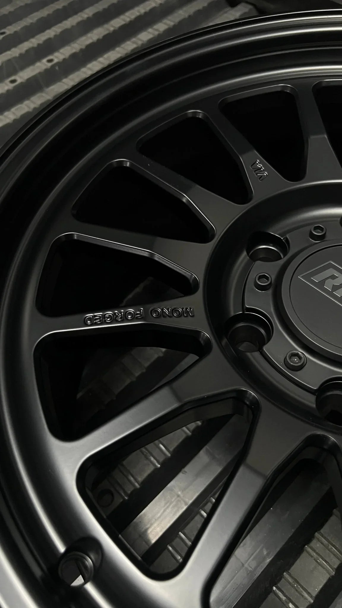 18x8.5 RRW RS7-S Forged Matte Black Wheel 6x5.5 Bolt Pattern 25mm Offset